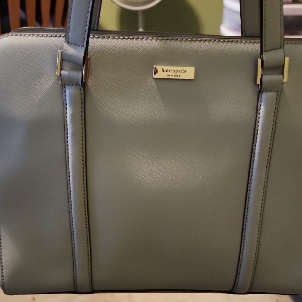Kate Spade Elegant Gray Shoulder Bag